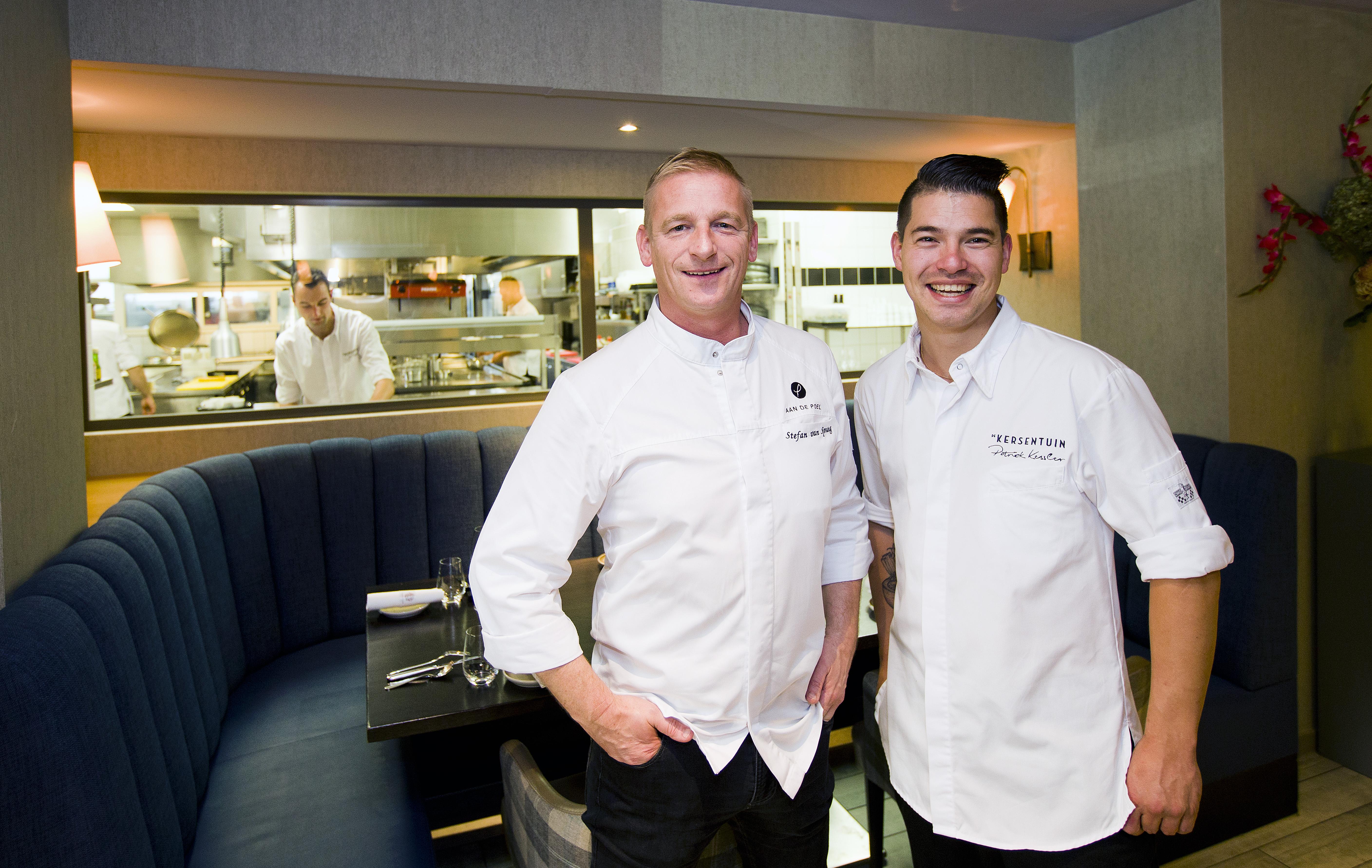 Bilderberg Garden Hotel Amsterdam Esterno foto Chef Michael Mina (left) and his son Michael Mina Jr. (right) at Michael Mina's restaurant in Las Vegas