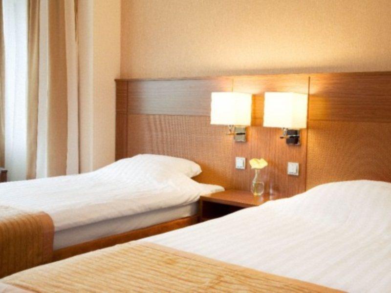 Bilderberg Garden Hotel Amsterdam Esterno foto A typical room at the hotel