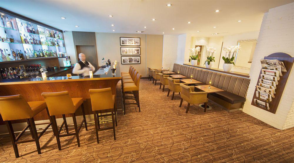 Bilderberg Garden Hotel Amsterdam Esterno foto The bar at the hotel